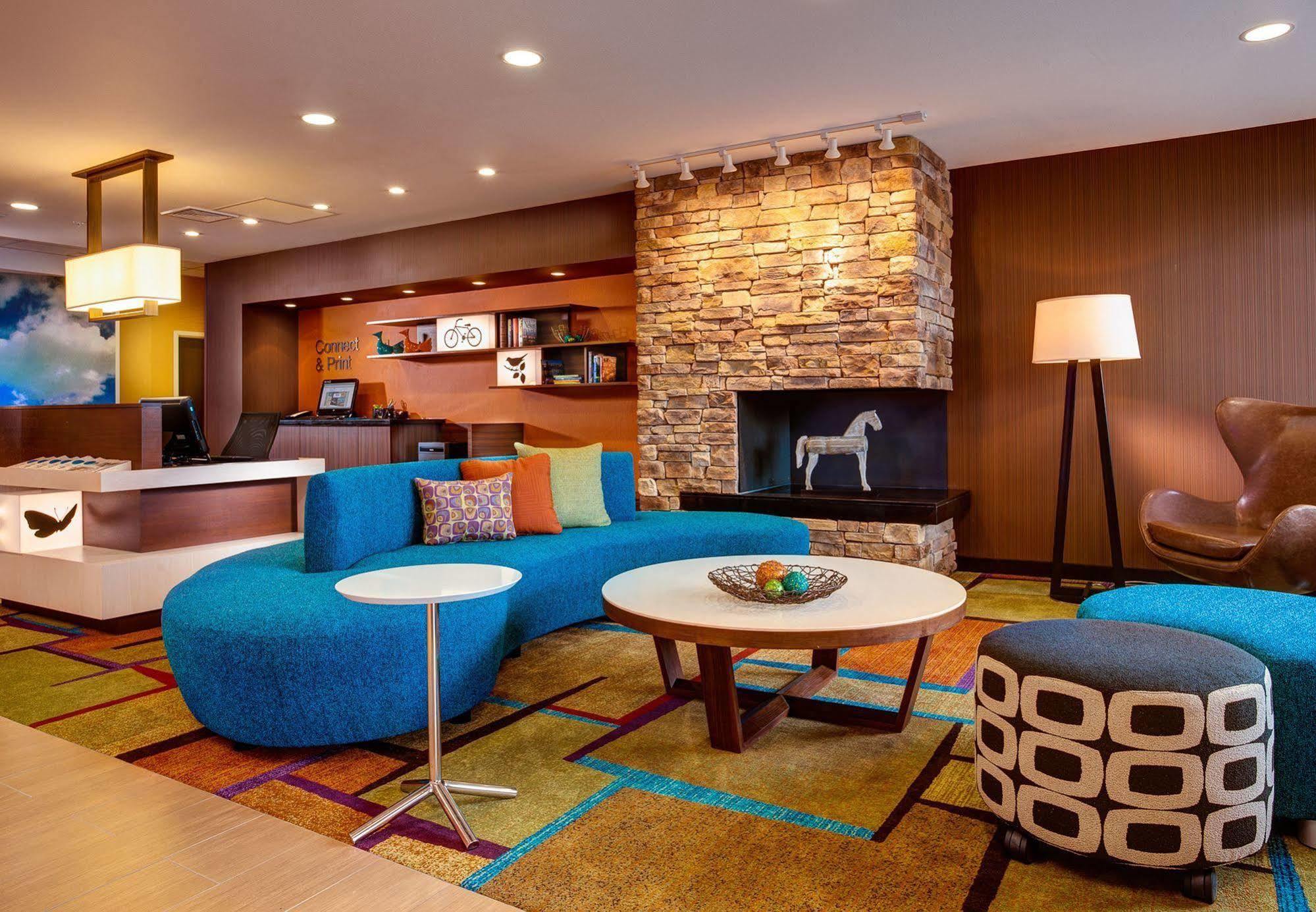 Hotel Fairfield & By Marriott